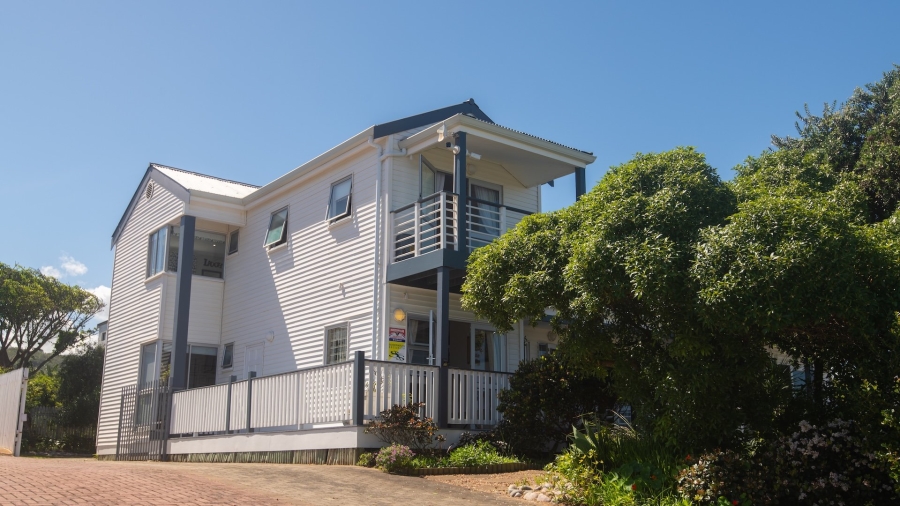 5 Bedroom Property for Sale in Hersham Western Cape